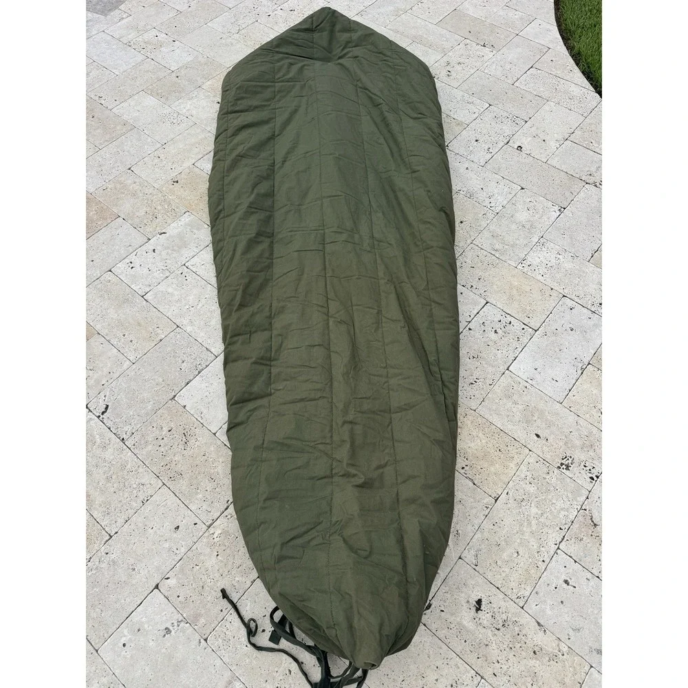 Vintage US Military Intermediate Cold Weather Sleeping Bag Synthetic OD Green
